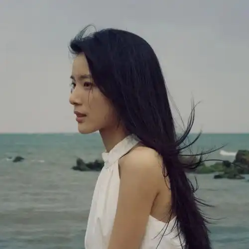 中超球员李思潼写信习惯引发热议，绿茵场上的手写温情如何影响赛事格局？